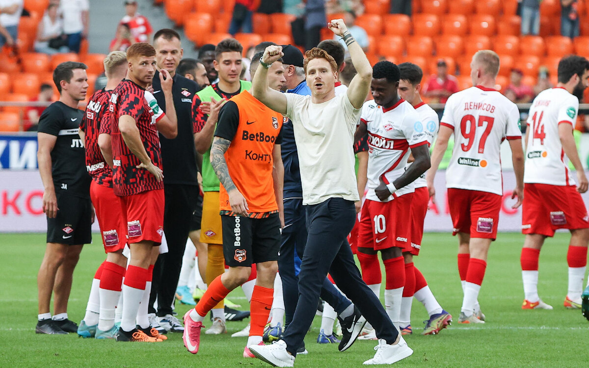 Тренер полностью управляет игрой!