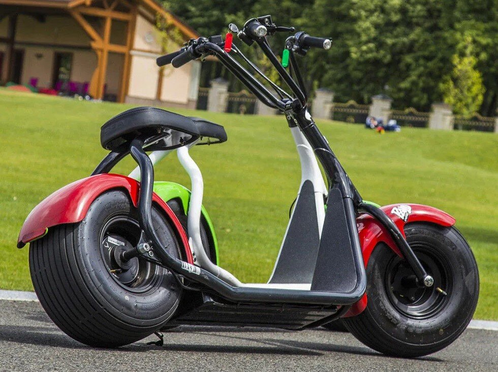 Классическая модель электроскутера CityCoco