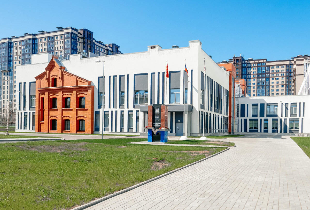 Школа 703 спб на глеба успенского. Школа 703 глеба успенского. Лаборатория курчатова. Школа 703 московского района. Школа 703 московского района.