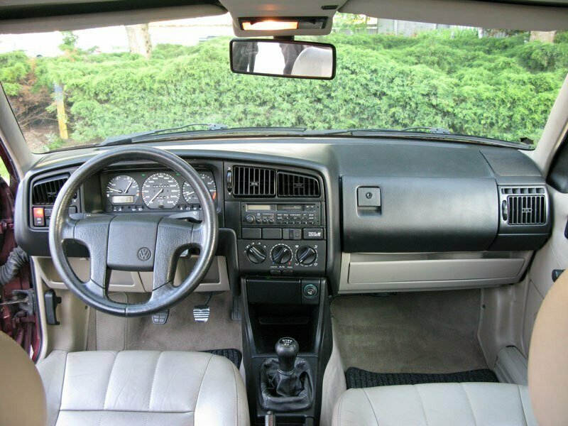 Торпеда фольксваген пассат. VW Passat b3 Interior. Volkswagen Passat b3 салон. Volkswagen Passat b3 седан салон 1989. Volkswagen Passat b3 салон новый.