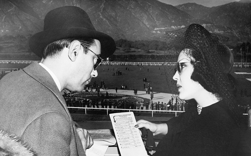 У вас есть время ответить на пару вопросов?