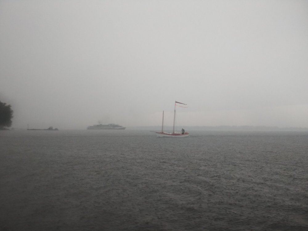 А дождик все идет