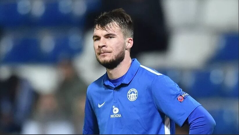 Летом 2019  года, ЦСКА пытался арендовать Николая Комличенко. Сейчас  в СМИ сообщается, что переговоры о трансфере снова возобновились.