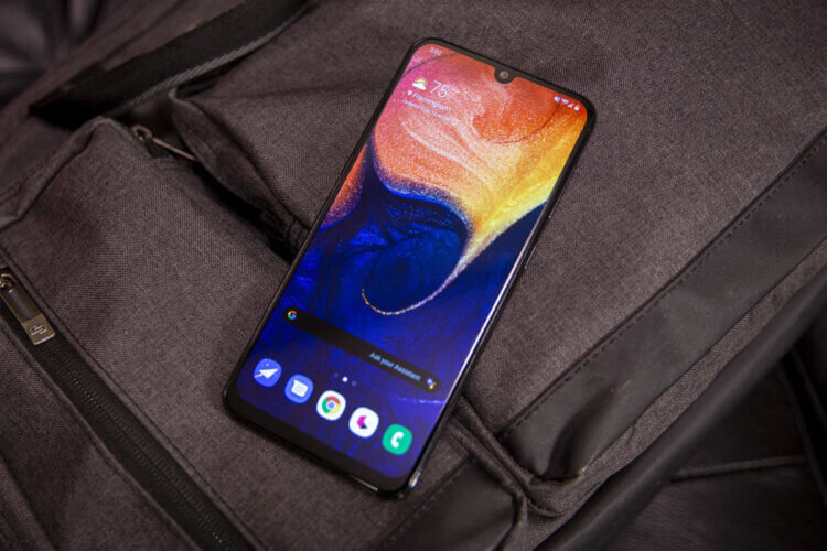 Galaxy A50 — пожалуй, самый выгодный смартфон в сегменте 10-15 тысяч рублей