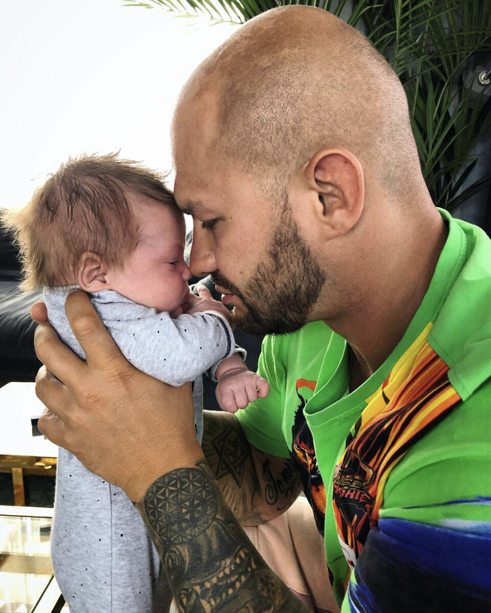 Джиган с сыном Давидом. Фото из открытых источников 