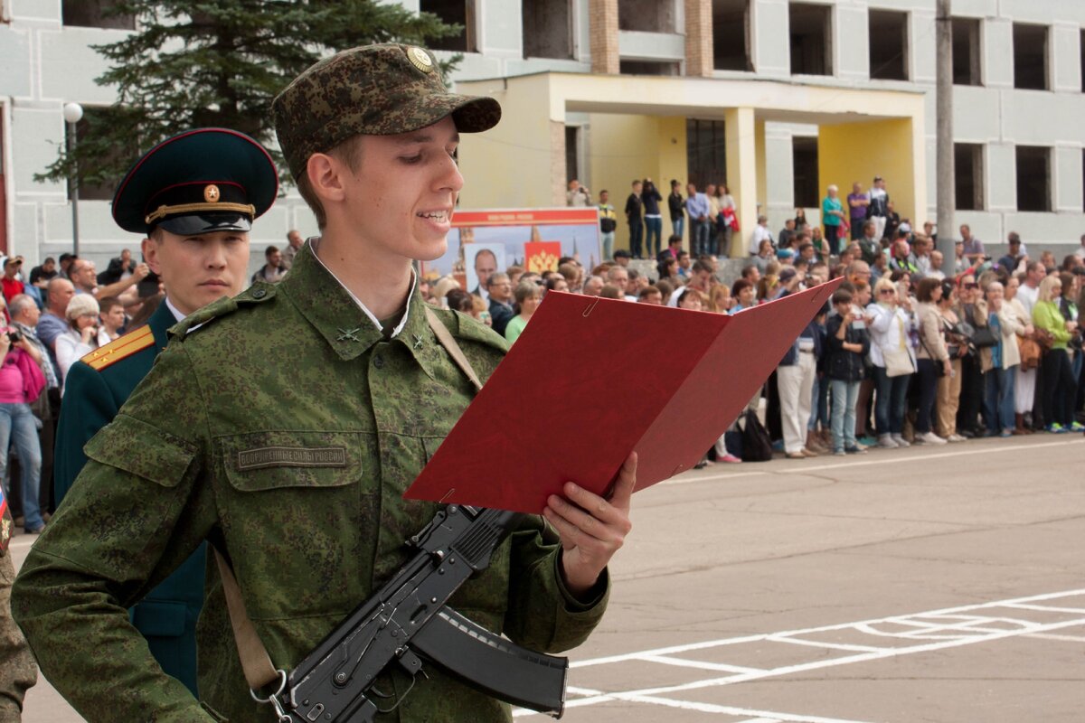 В 15 лет принимают на войну