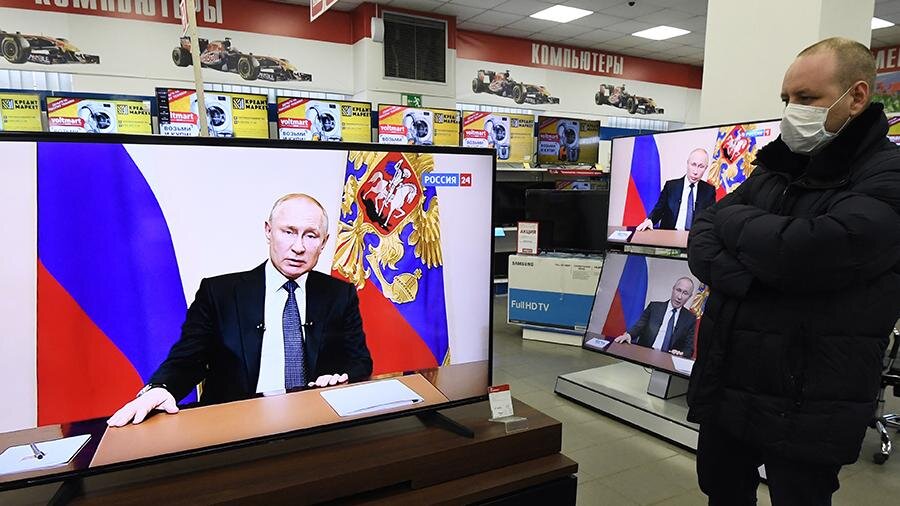 Президент России Владимир Путин предложил ввести каникулы