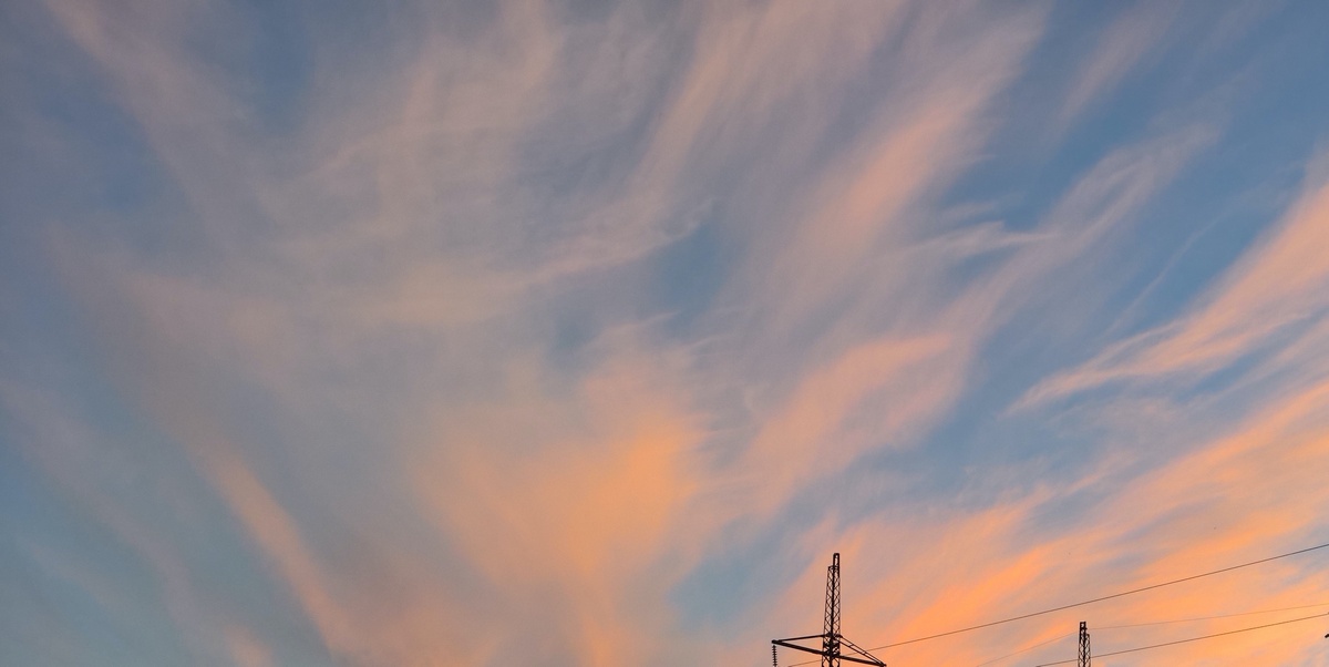 Чуть выше над суетой. Сто метров вверх и тишина.