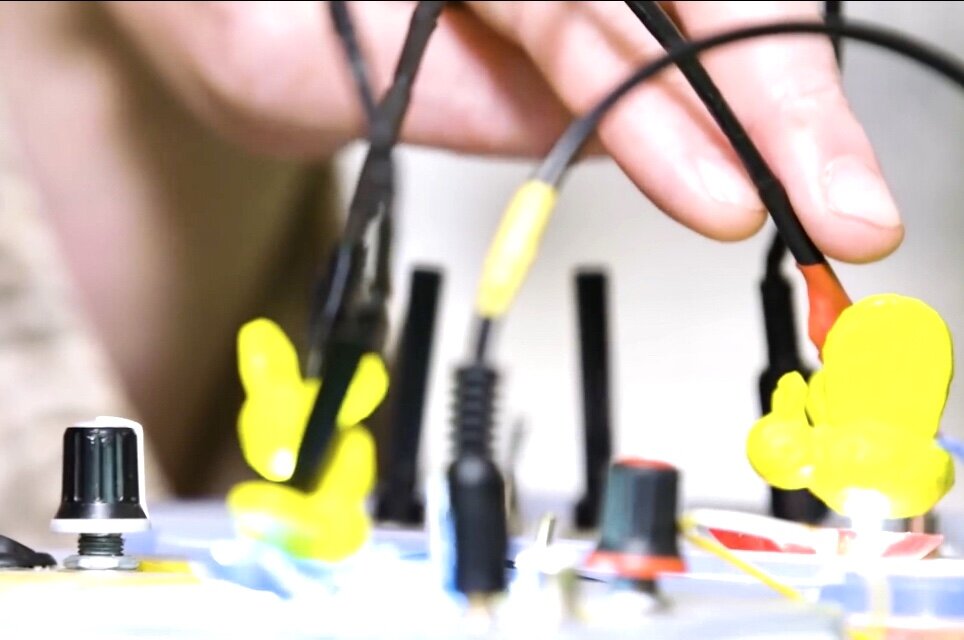 Синтезатор Биони Сампа