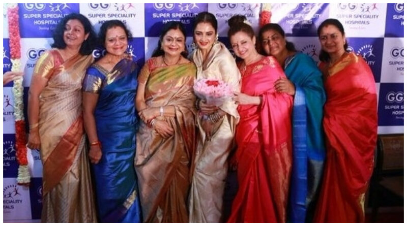 Рекха с сестрами. Фото: https://clck.ru/RAXRr