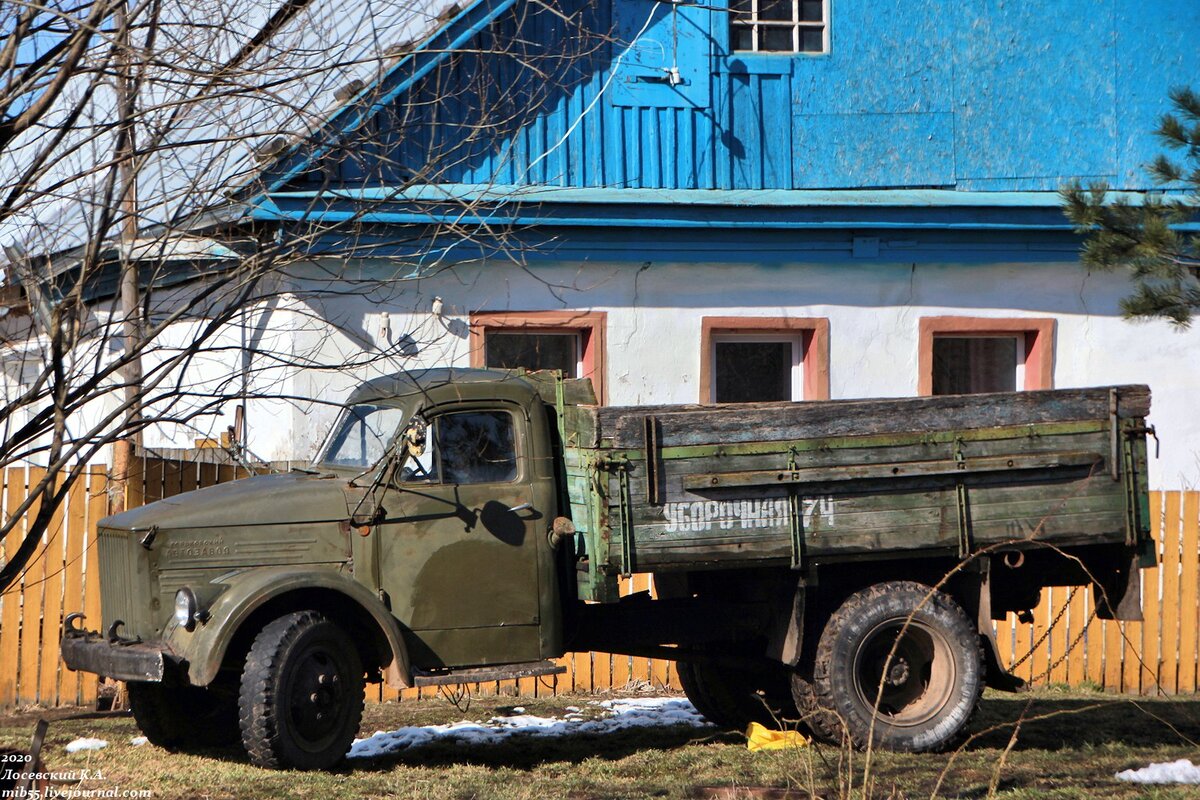 Недавно встретил в одном из сёл очередной сохранившийся экземпляр старого доброго ГАЗ-51.-2