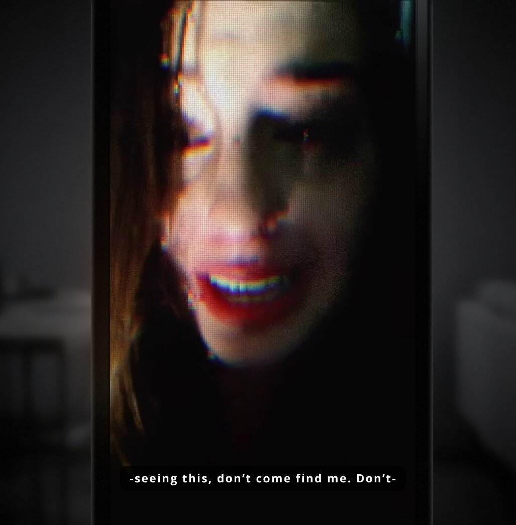 Игра встречает вас предложением надеть наушники для полноценного погружения в происходящее. И я рекомендую вам попробовать, потому что бояться в комфорте — это не круто!