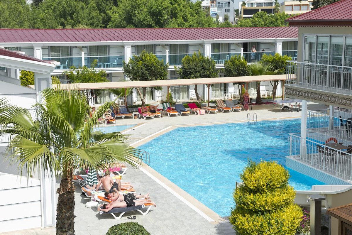 Источник: https://hotels.sletat.ru/i/f/40427_5.jpg