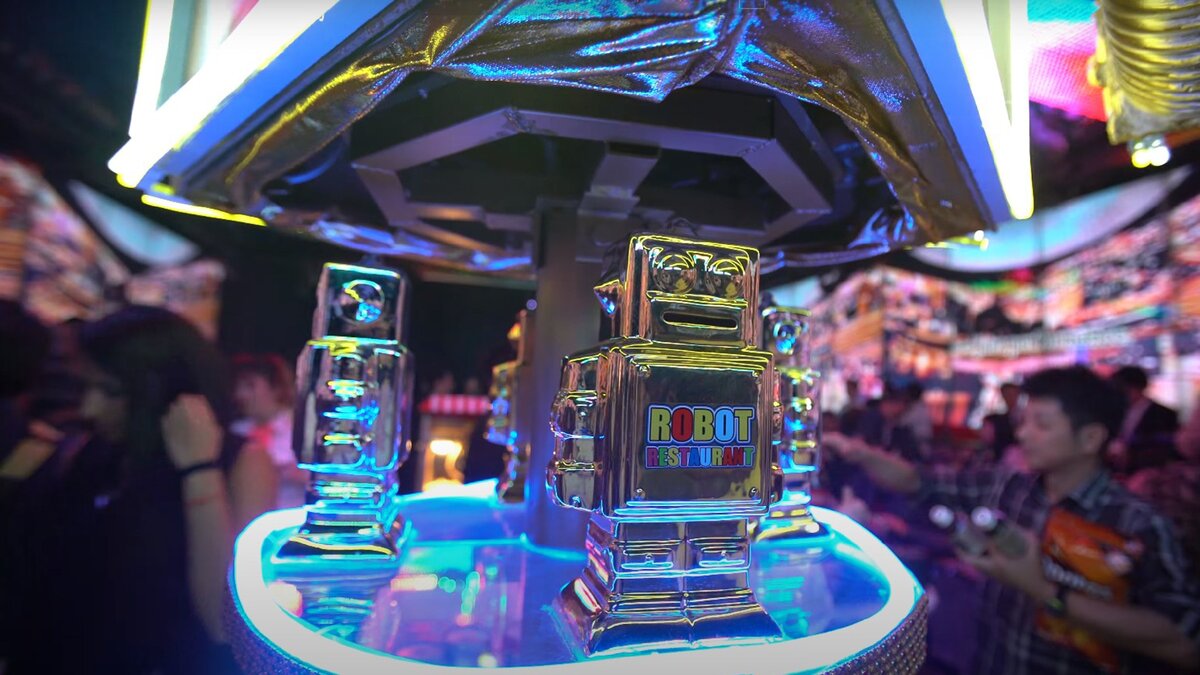 Ресторан роботов - фото автора