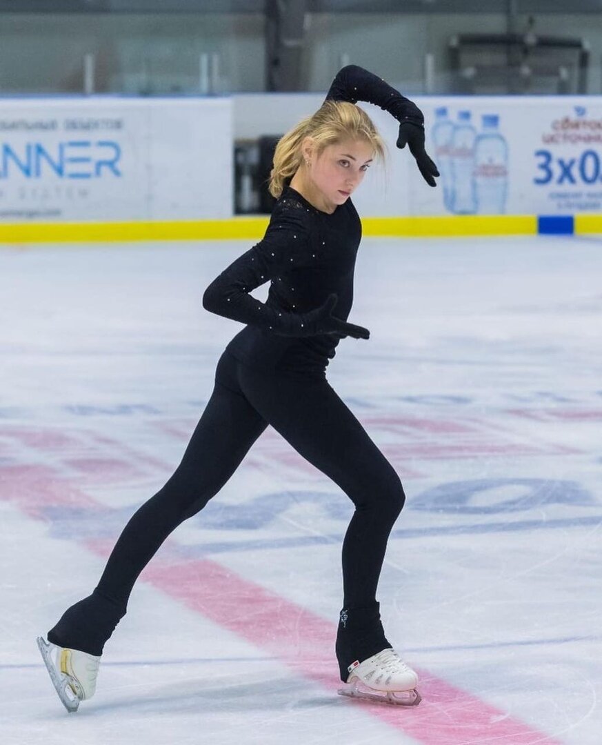 Алёна Косторная