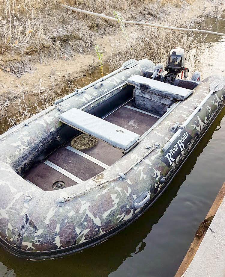 Речные лодки "River Boats". Лодка Riverboat 90 Safari (бударка Тишковская). Лодки Ривер Боатс из стеклопластика. Катер на Енисее.