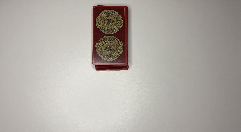 Гадание онлайн на таро: Будет ли близость. Фото автора. 