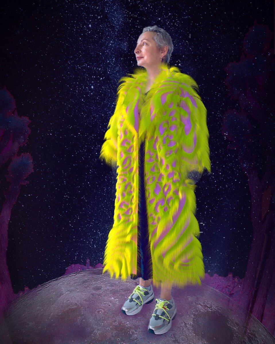 Людмила Норсоян в цифровой одежде от @kaikai_design