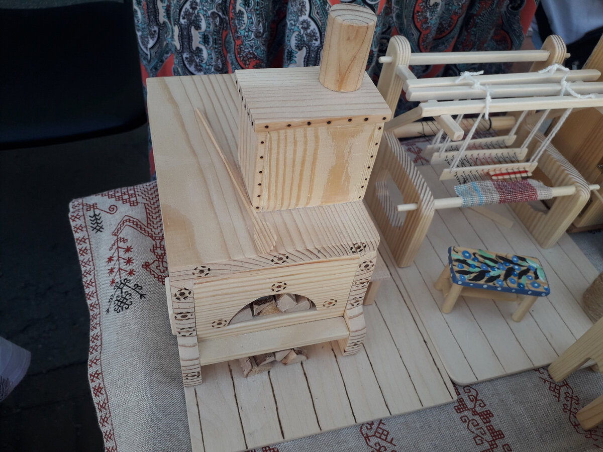 Игрушка русская печка. Фото автора.