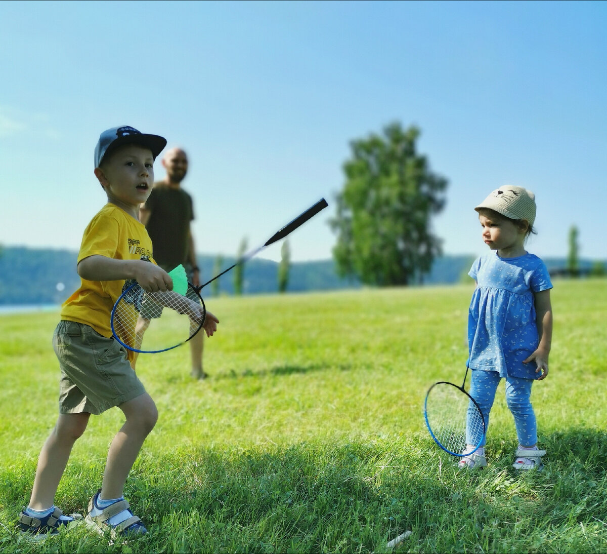 Рома 5 лет и Настя 2 года