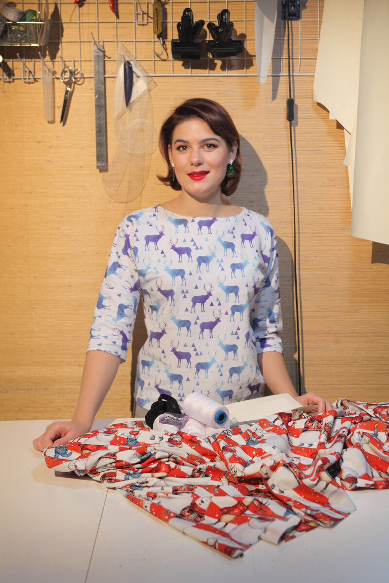 Приветствую всех на канале! С вами Яна Левашова - Дизайнер и блогер. Желаю всем приятного шитья :)