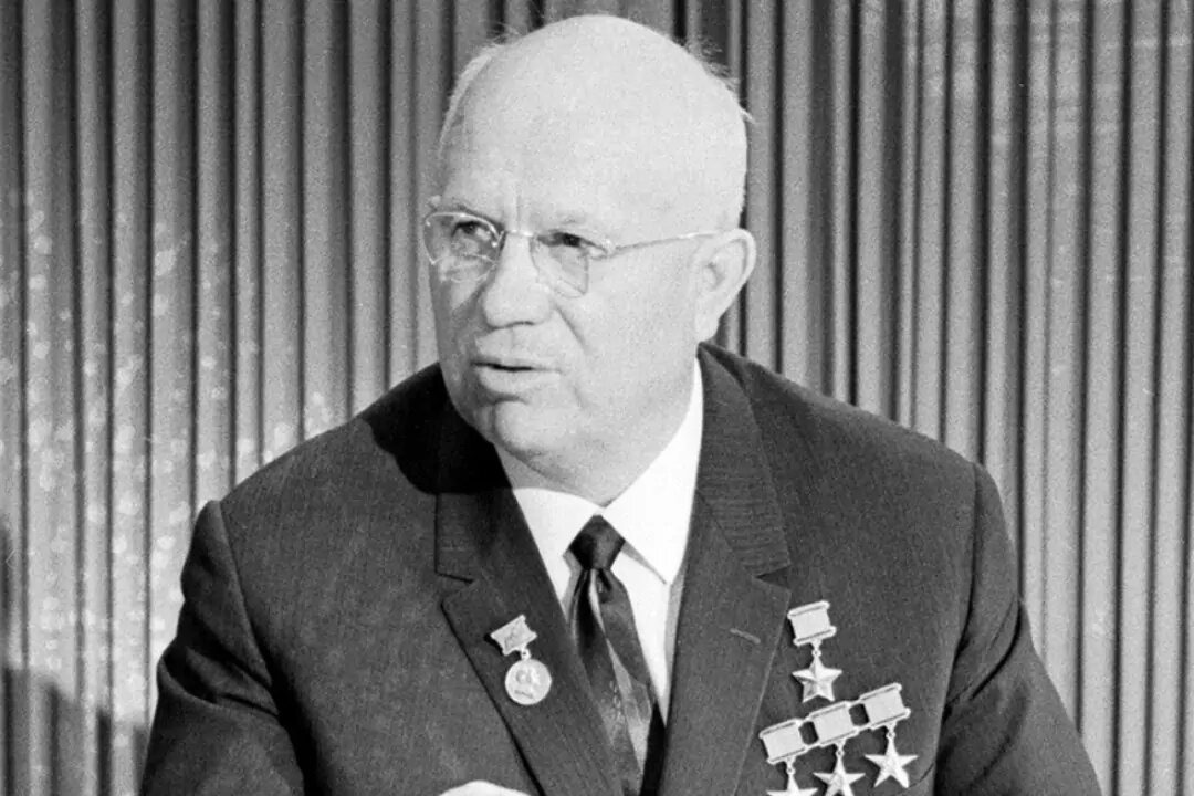 Настоящая фамилия Хрущева, кем по национальности был генсек СССР сделавший  культ из кукурузы | Экспресс-вести | Дзен