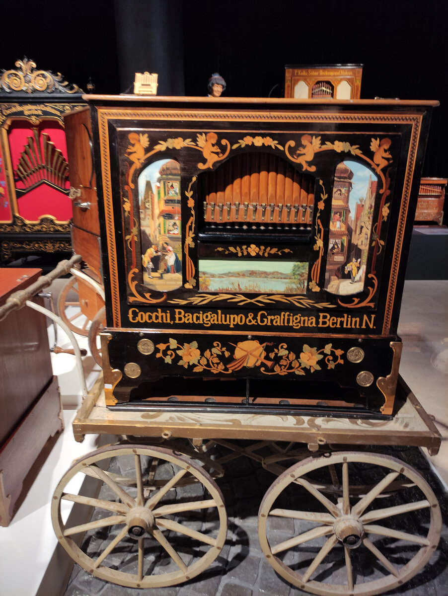 Бесплатный музей Москвы, принадлежащий олигарху, о котором мало кто ...