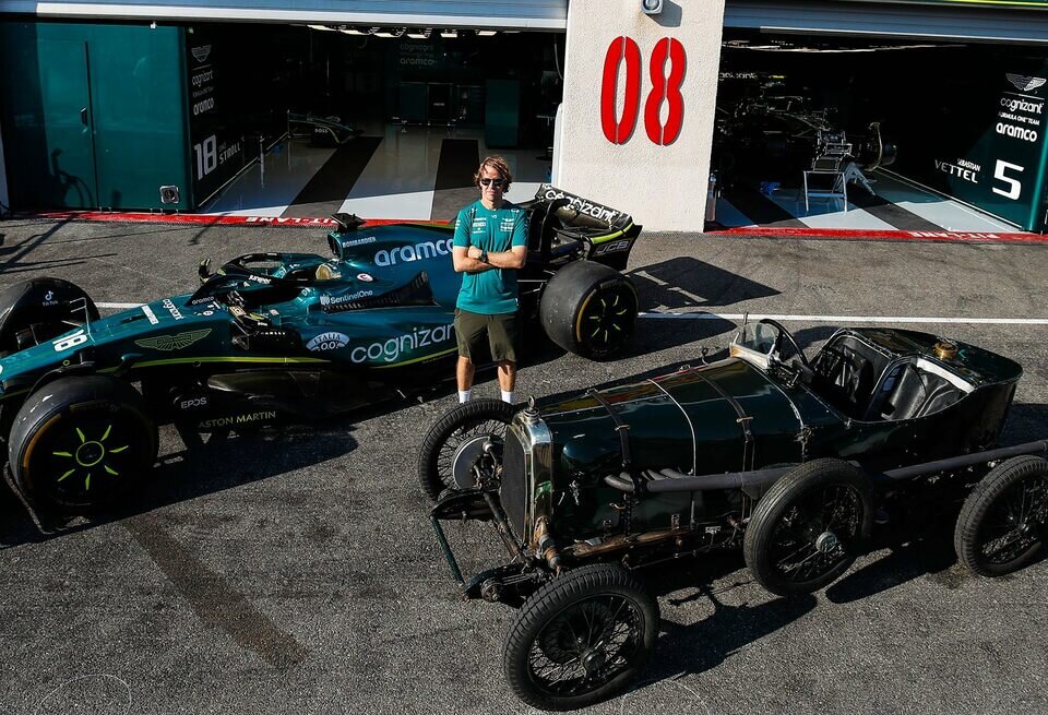    Мартин Брандл: Райкконен и Алонсо, которые вернулись, чувствовали то же, что и ФеттельAston Martin