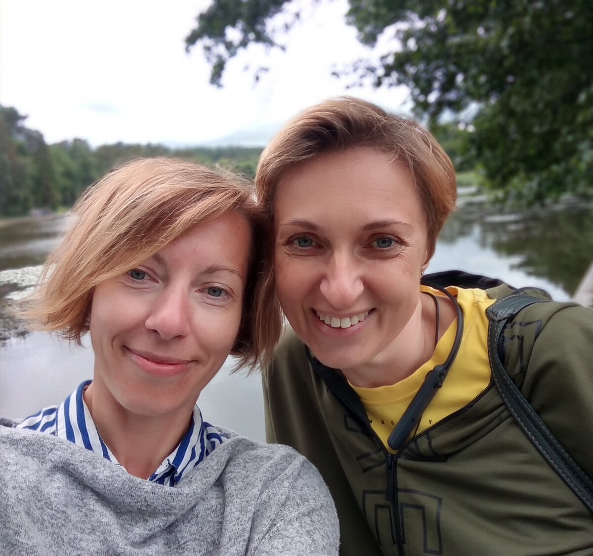 Я - Анна Бердинских (клинический психолог) и Ирина Савицкая (коуч и игропрактик)