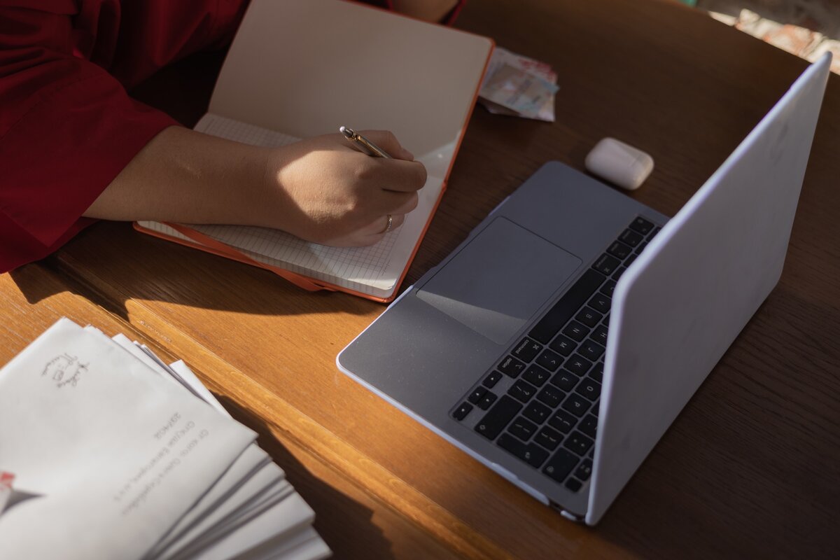 Тестирую сегодня ведение ежедневника с помощью четырехцветной ручки.