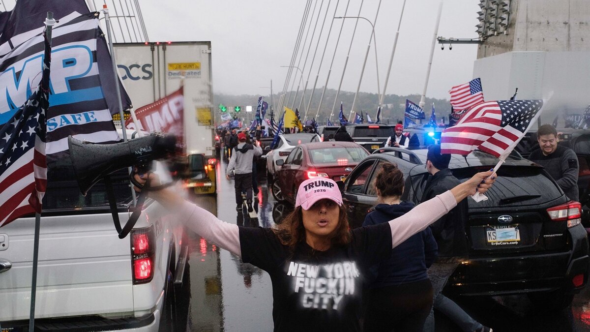    Автопробег сторонников в Нью-Йорке© РИА Новости . Юки Ивамура