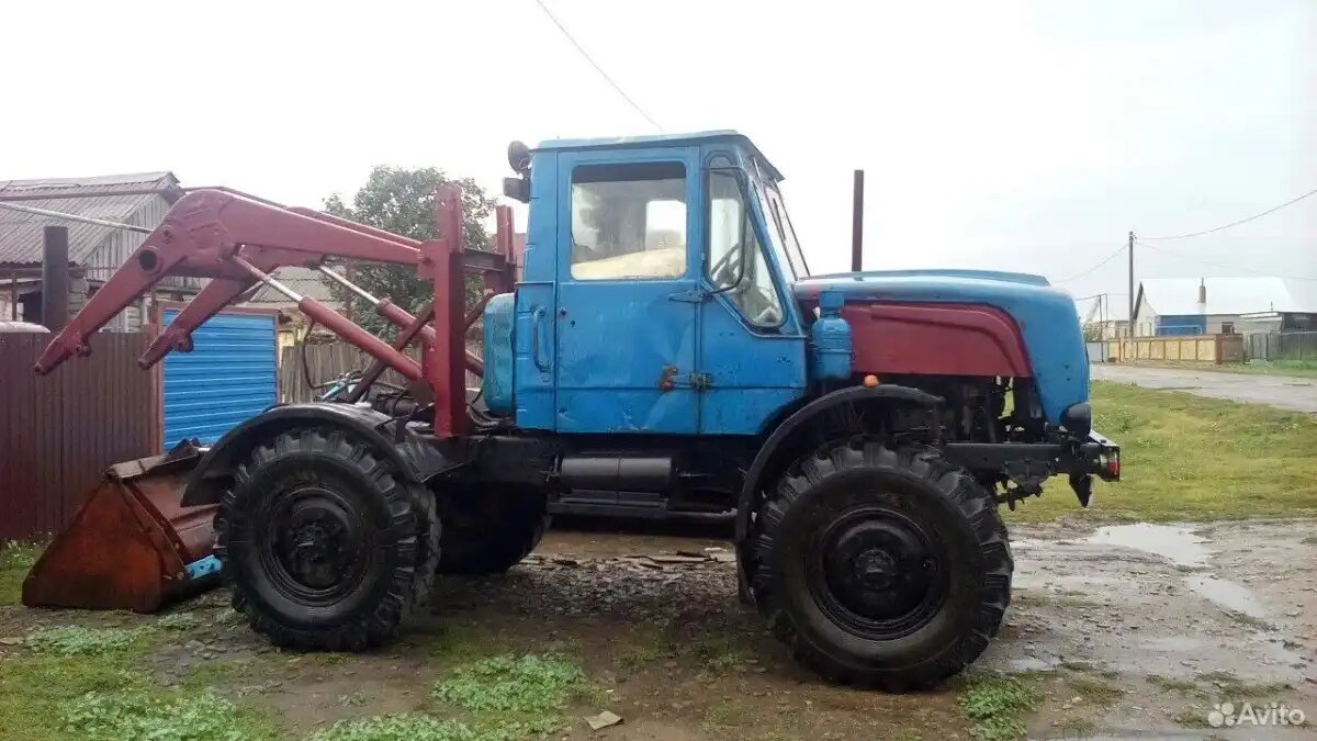 Фото: avito.ru Самодельный трактор Бизон продают на Авито за 700 тысяч рублей.