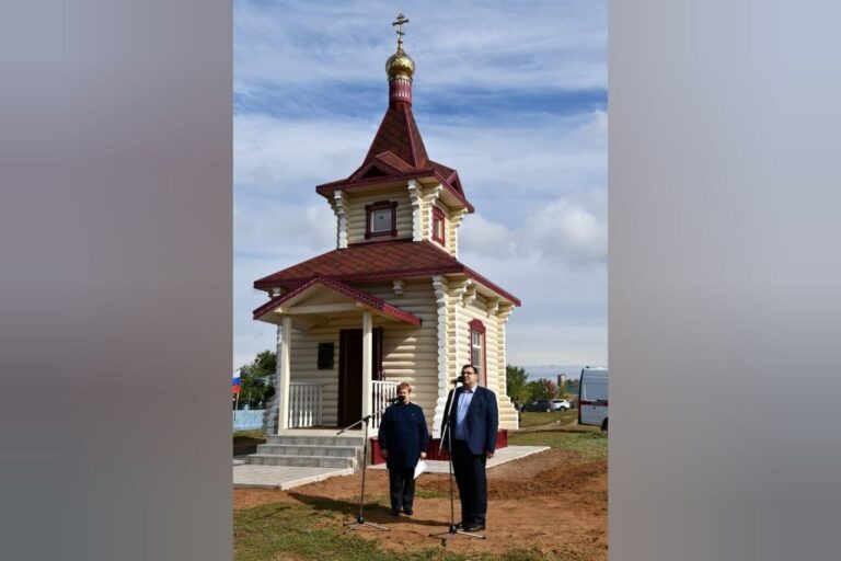    В Тоцком освятили часовню, которую построил Алексей Черкашин в память о сыне — бойце СВО Кристина Просвиркина