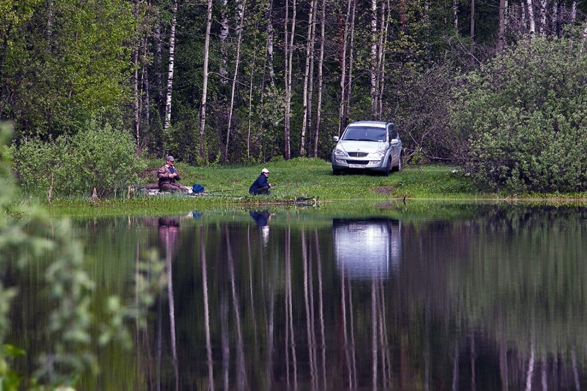 Автомобиль в реке