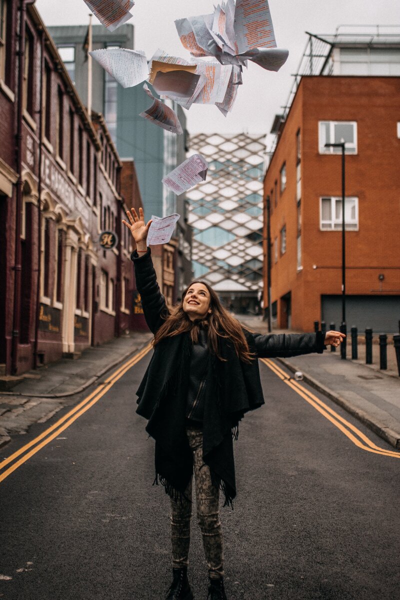 https://unsplash.com/photos/IhlmWjnJMZM