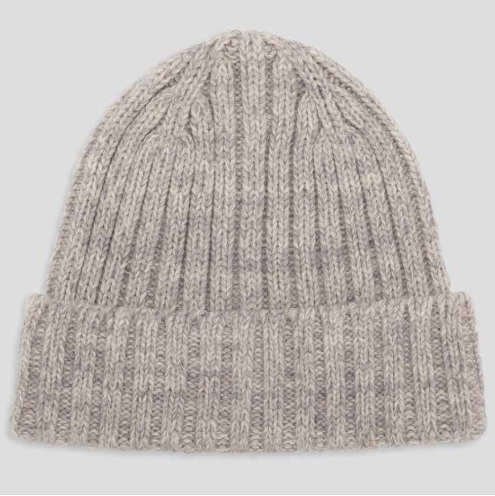 Шапка с технологией HEATTECH из Uniqlo