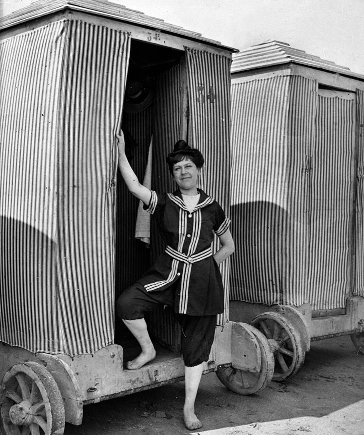 Женский купальник 1910-х