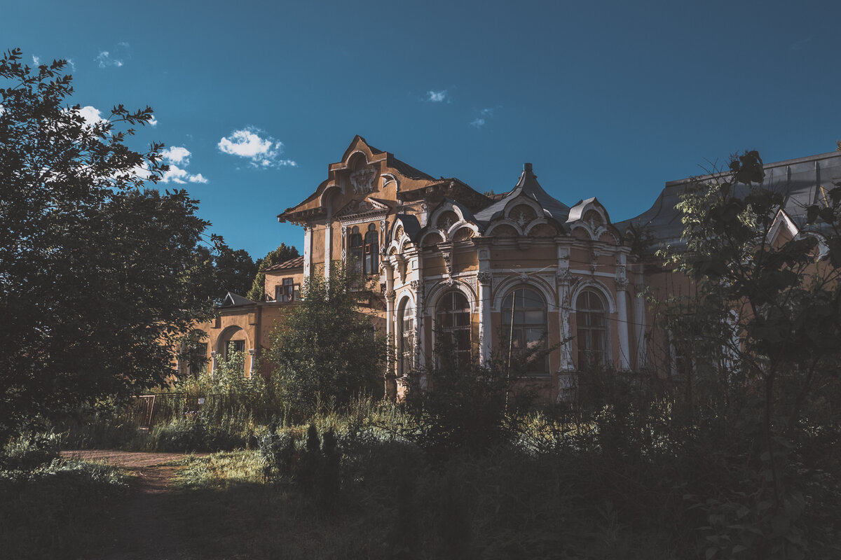 Главный особняк