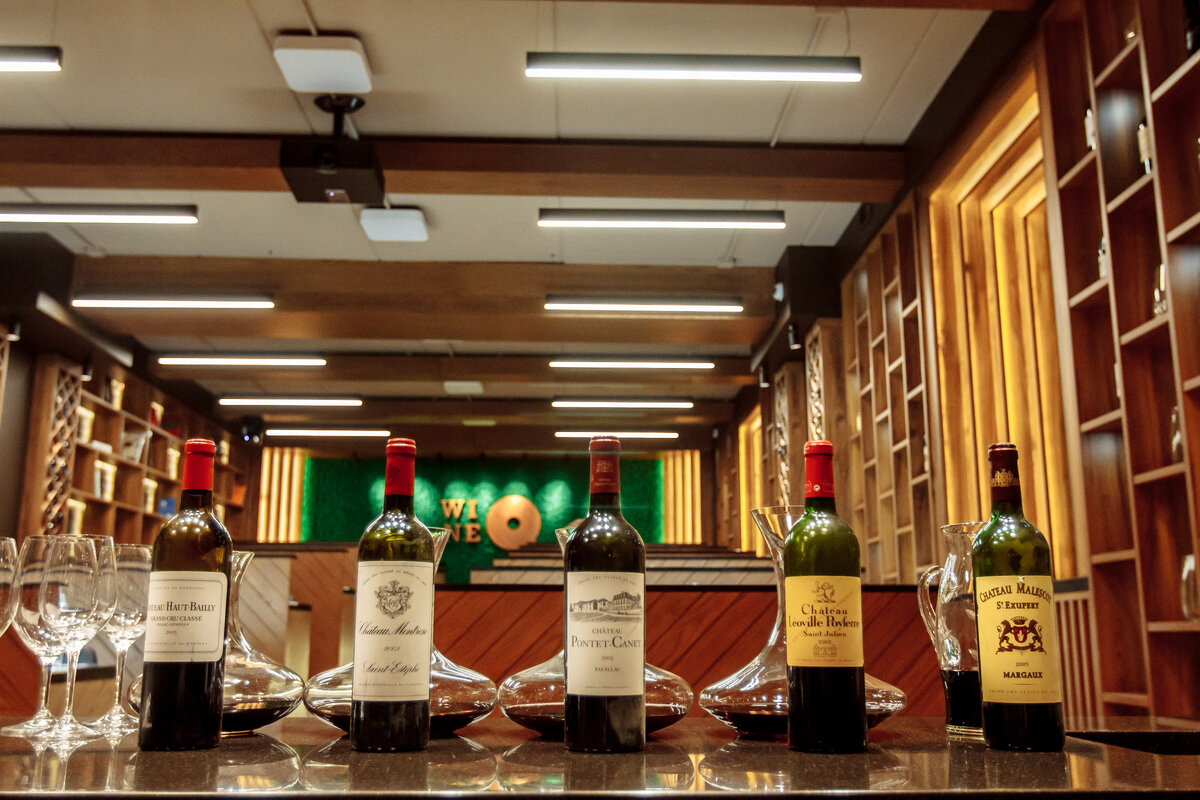 Вина Бордо 2005 года из коллекции Винтаж-М