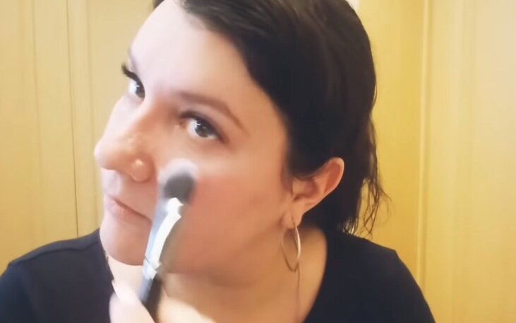 Легкое омоложение лица.