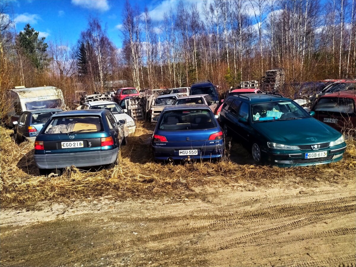 Откуда в Финляндии берутся свалки автохлама