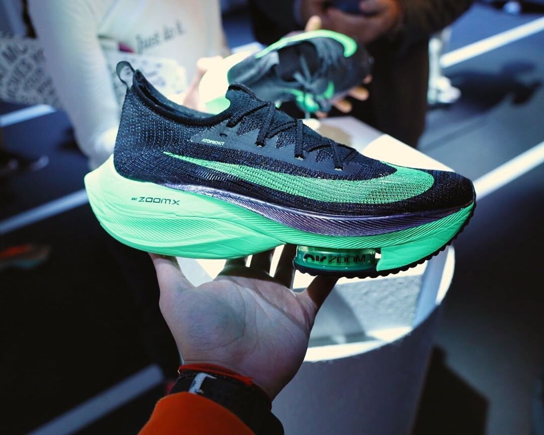 Кроссовки Nike
