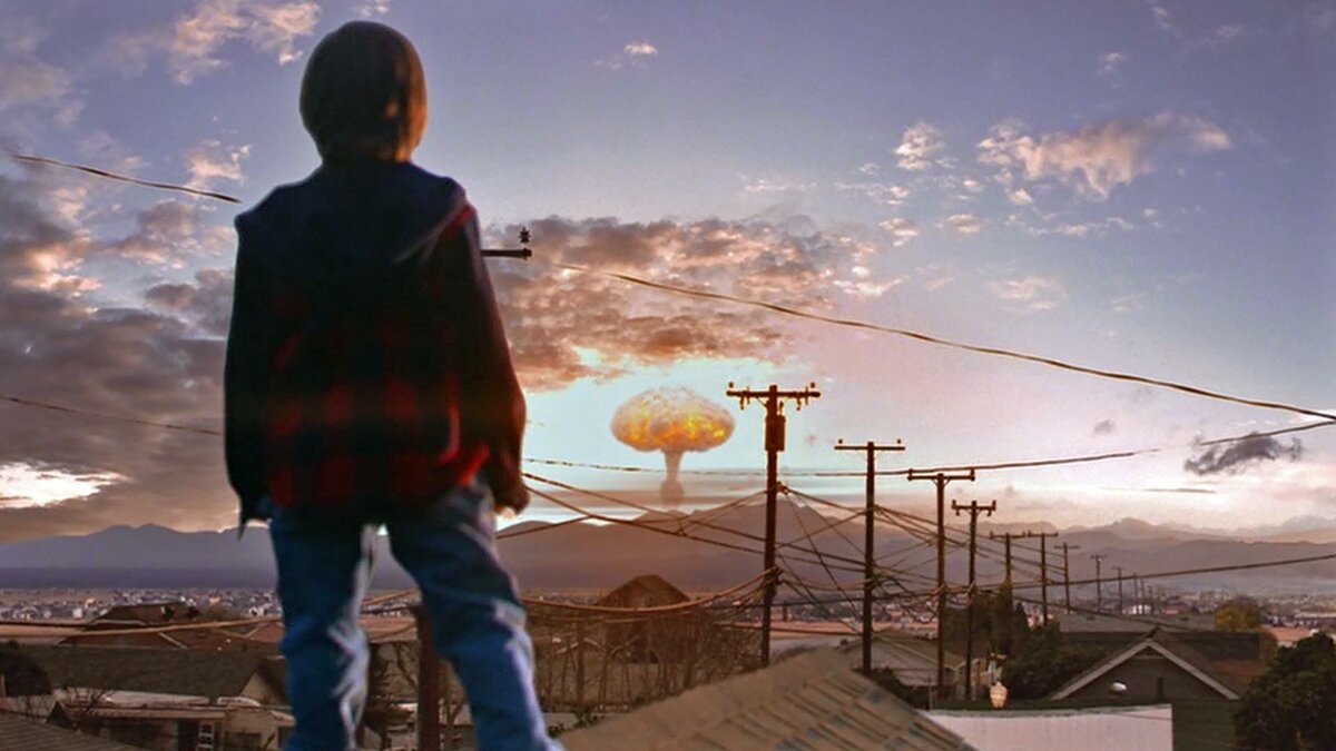Завязка сериала, так люди города узнали что то произошло