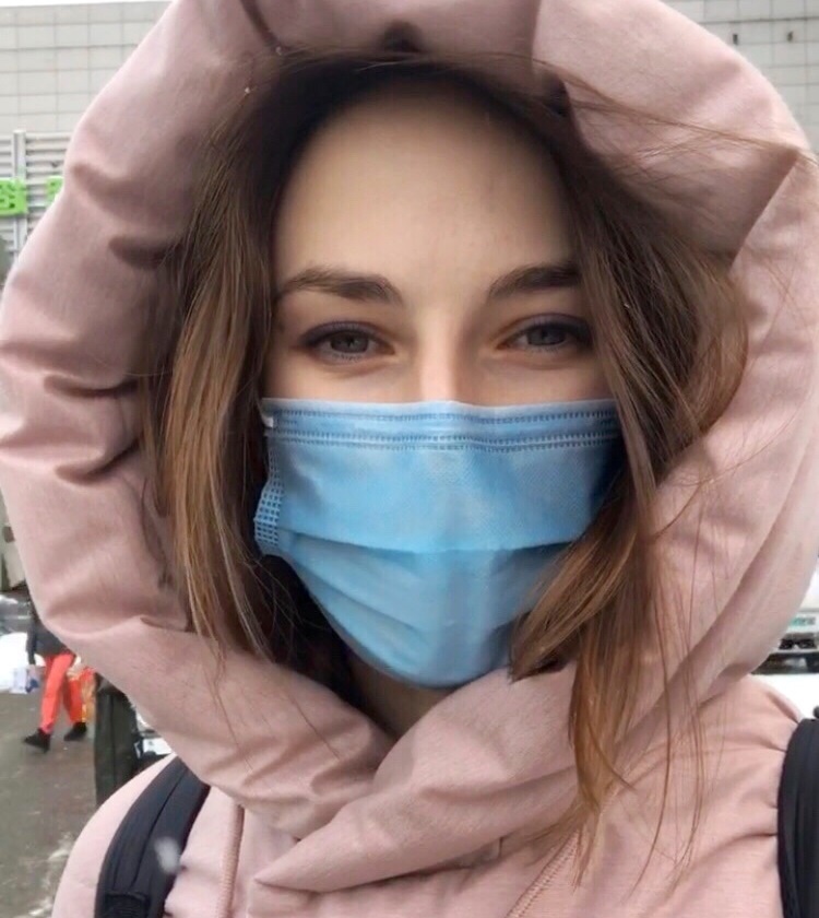 В конце января китайские власти обязали всех носить маски в общественных местах.