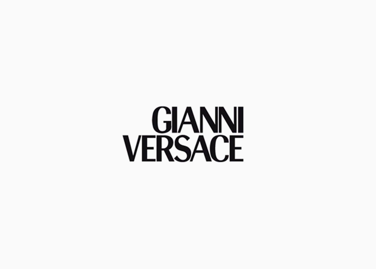  Версаче (Versace) — крупная итальянская компания, специализирующаяся на создании стильной одежды, парфюмерных композиций, аксессуаров, ювелирных украшений класса «люкс».-6