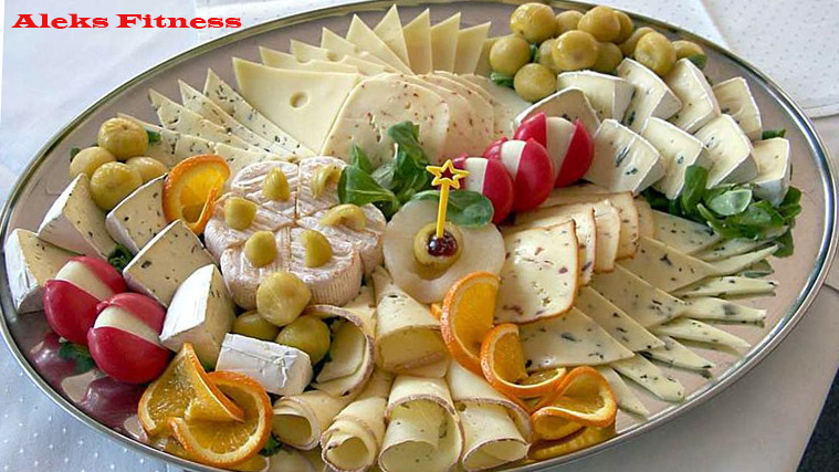 Сырная тарелка - просто заглядение)))