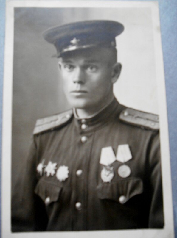 1944