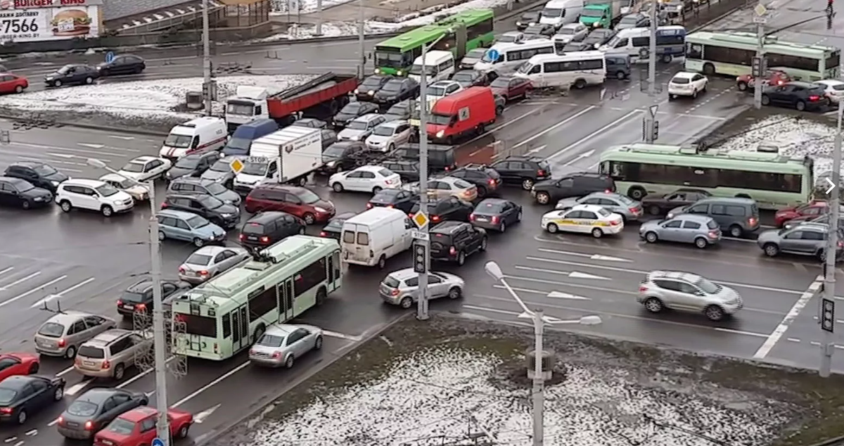 Частая ситуация сегодня,особенно в час пик.
