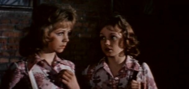 сестры Германовы в фильме "Несовершеннолетние"