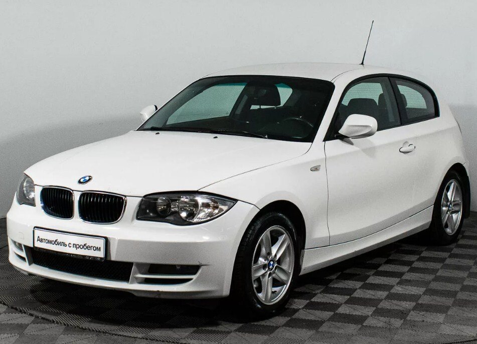 Автомобиль выглядит очень стильно и дорого